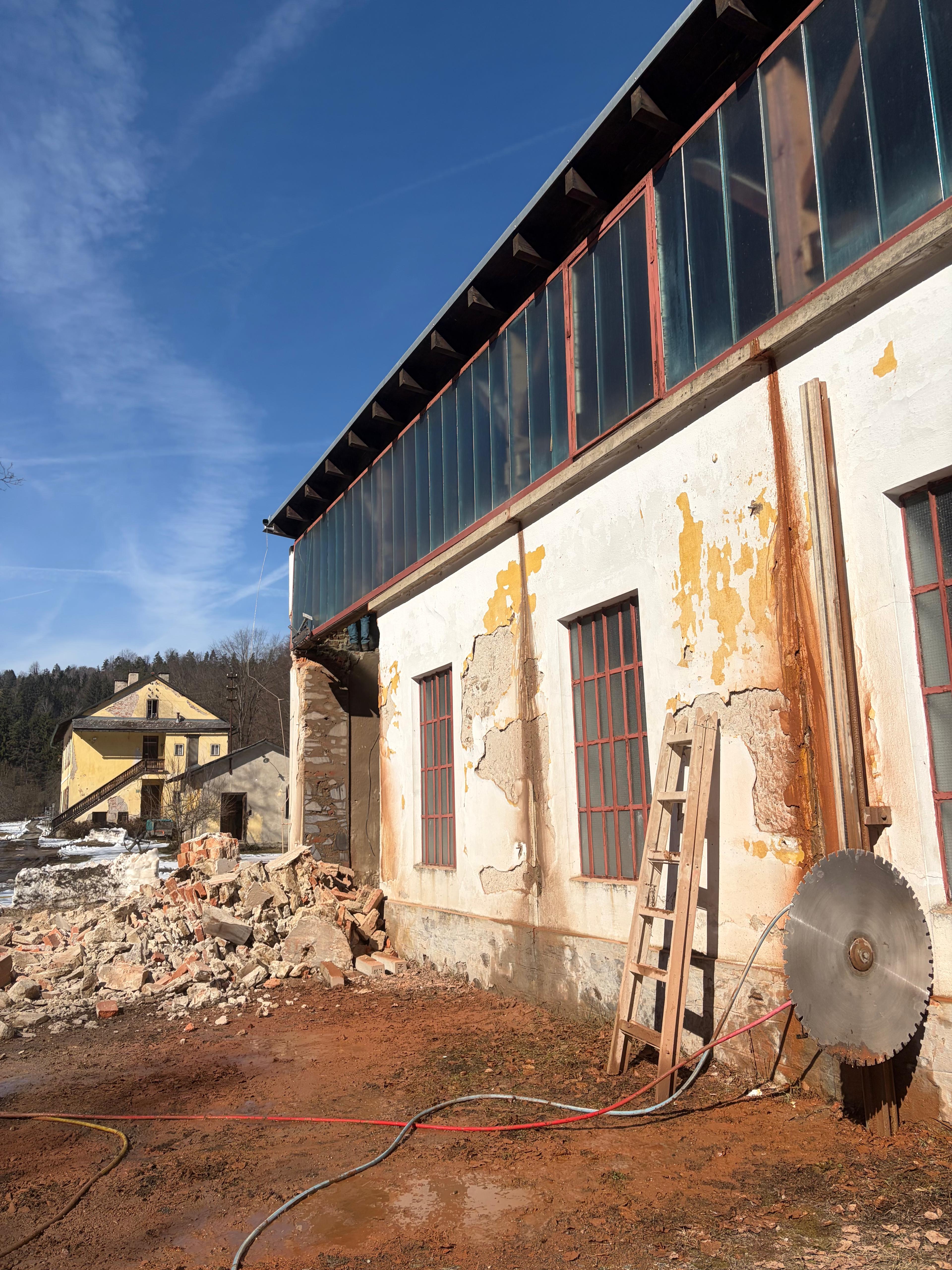 Wanddurchbruch mit Großsäge